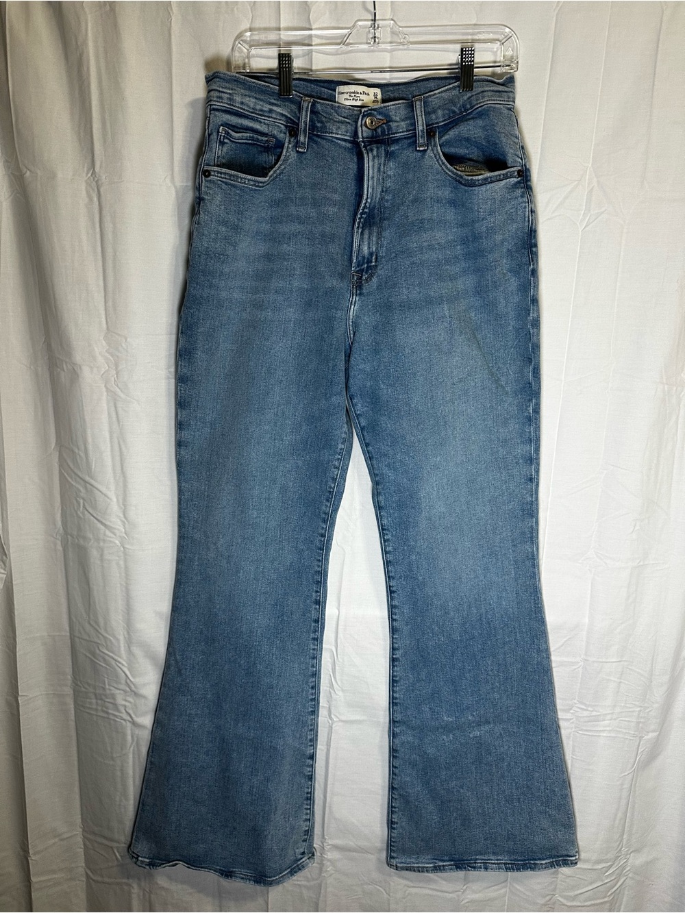 Abercrombie & Fitch Medium Blue Flare Jeans 32/14L inseam 33